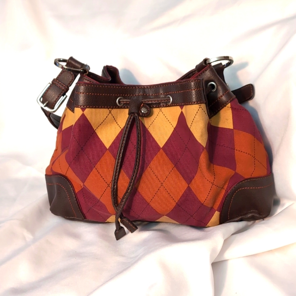 Tommy Hilfiger Argyle pattern with brown leather.